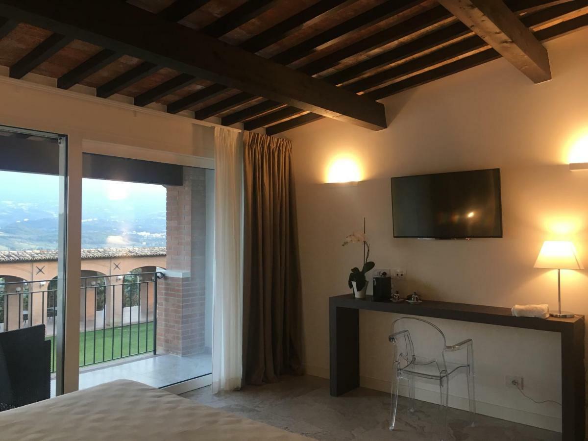 Il Poggio Hotel Ascoli Piceno Luaran gambar